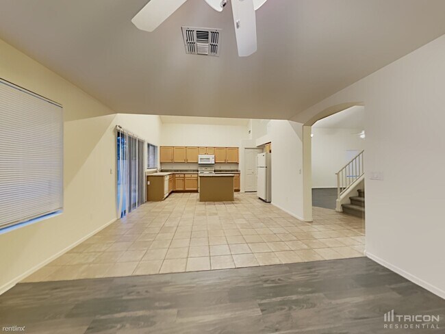 Building Photo - 12746 W Hollyhock Dr