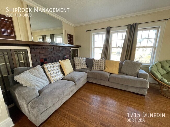 Building Photo - 1715 Dunedin-