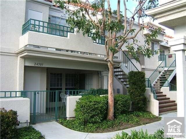 Foto principal - 24505 Mozer Dr