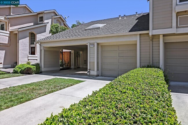 Foto del edificio - 1539 Trimingham Dr