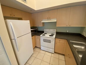 Building Photo - 4211 San Marino Blvd