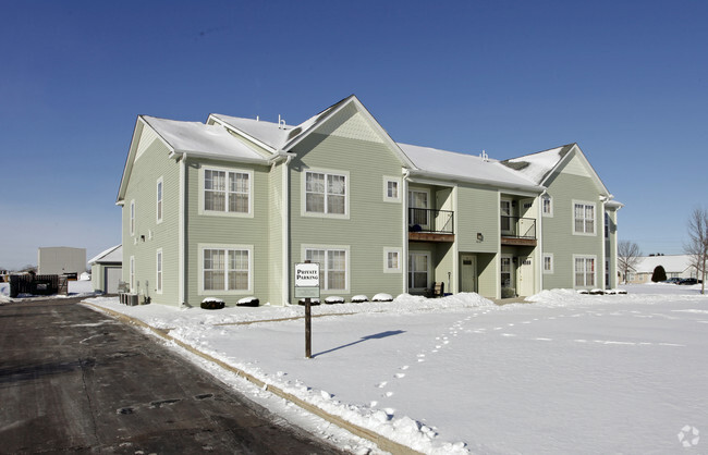 Building Photo - Charleston Apartments