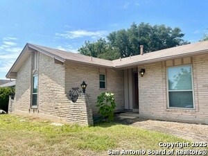 Building Photo - 6714 Strawflower St