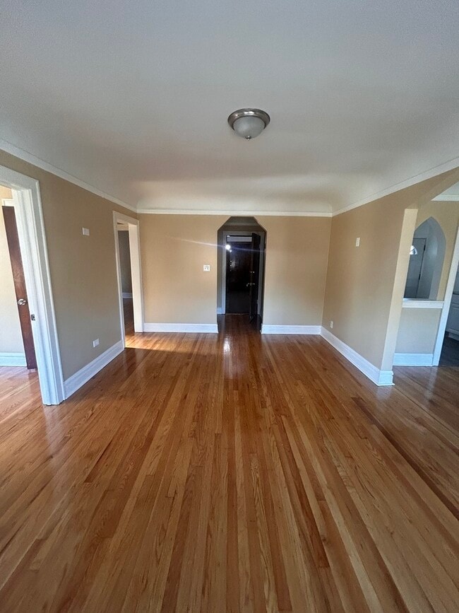 3144 Harlem Ave, Riverside, IL 60546 House Rental in Riverside, IL