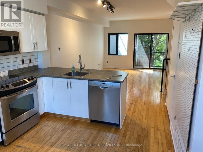 Photo du bâtiment - 154 Spruce St