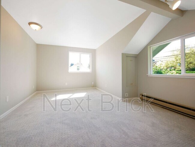 Foto del edificio - 5712 8th Ave NE
