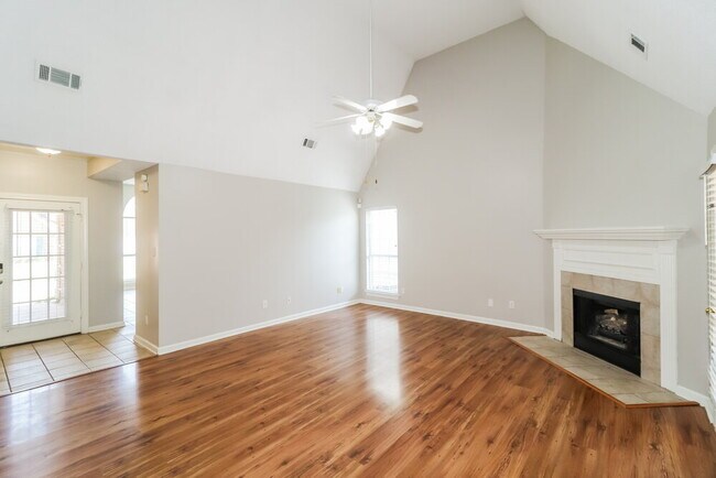 Foto del edificio - 9441 Club Walk Ct