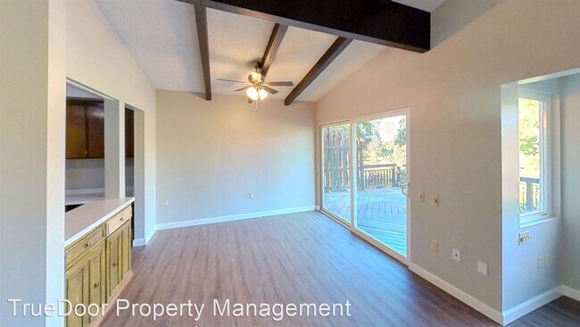 Building Photo - 5 br, 3 bath House - 1337 Monterey St.