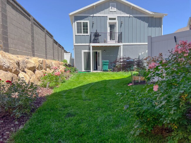 Building Photo - 4279 W Bromwell Ct