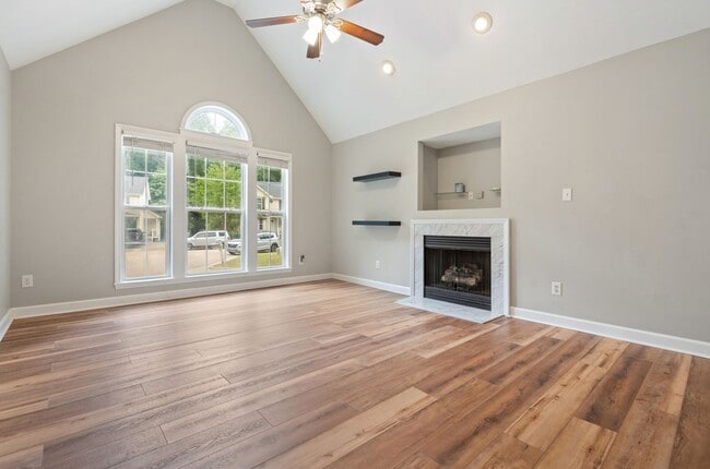 Building Photo - Charming Raleigh Home at End of Cul-de-Sac with Sunroom