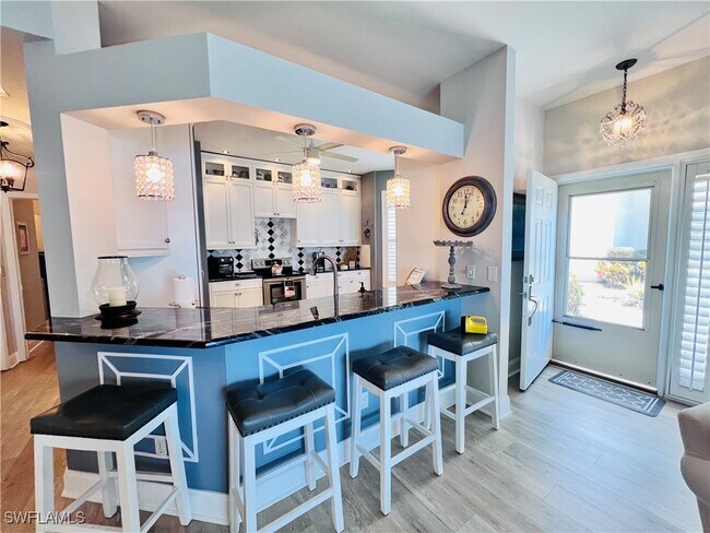 Foto del edificio - 3250 W Crown Pointe Blvd