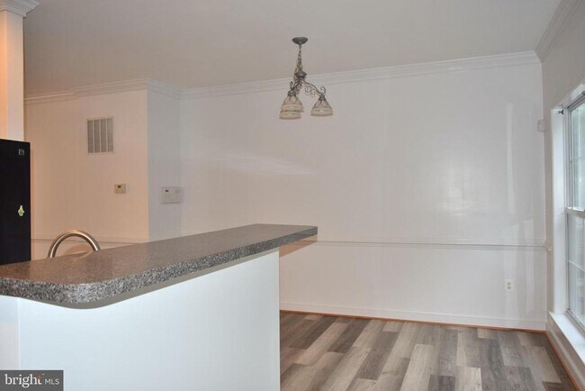 Building Photo - 15435 Binder Ct