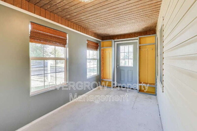 Foto del edificio - 321 Albany St