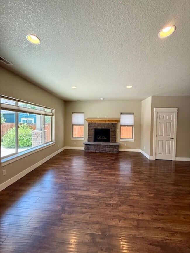 Foto del edificio - Lovely 3 Bedroom home in Mirada neighborho...