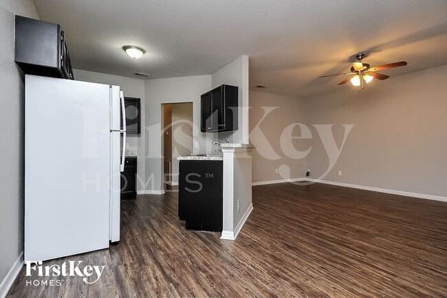 Building Photo - 8213 Gancedo Ave