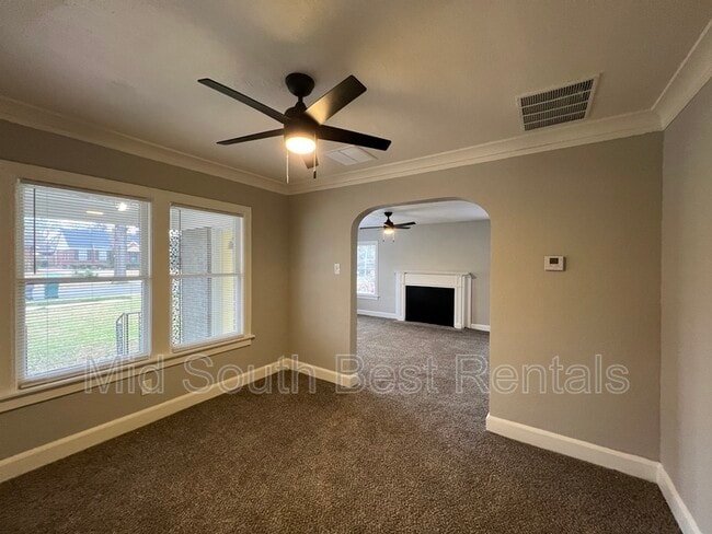 Foto del edificio - 610 E Frank Ave