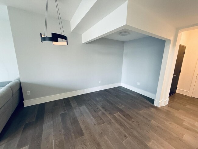Building Photo - 1500 Martin St