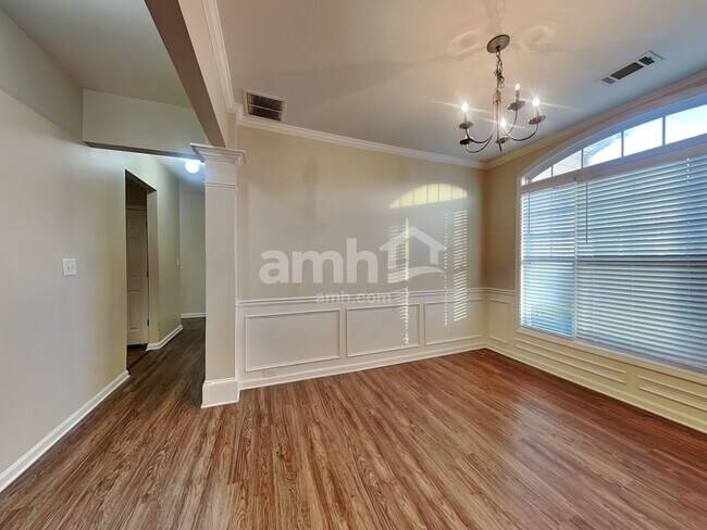 Foto del edificio - 2313 Worrall Hill Dr