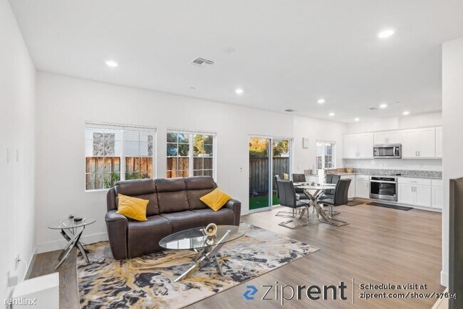 Building Photo - 3 br, 2.5 bath House - 69 Mountainside Way...