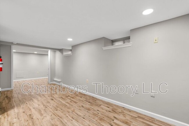 Foto del edificio - 1438 Meridian Pl NW
