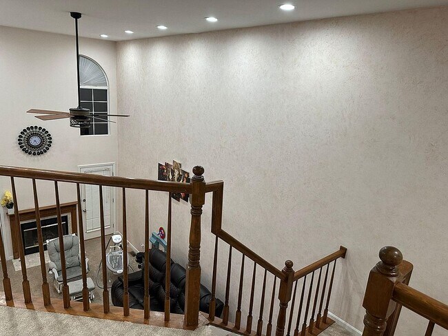 Foto del edificio - 920 Sweetflower Dr