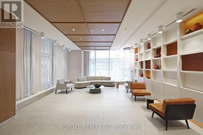 Building Photo - 15 Richardson St