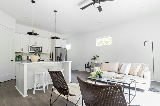 Photo - 2308 Lloyd Ave House