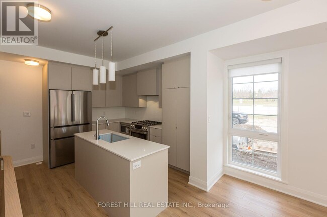 Building Photo - 64 Burleigh Mews
