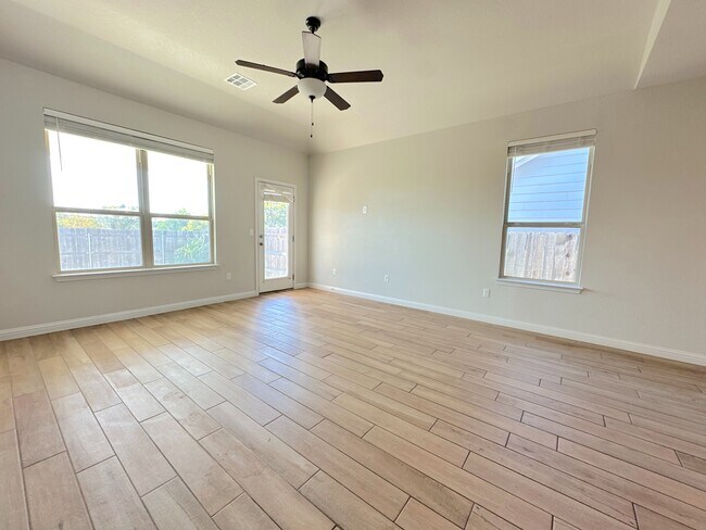 Building Photo - 8309 McKamy Dr