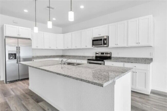 Foto del edificio - 422 NE 20th St