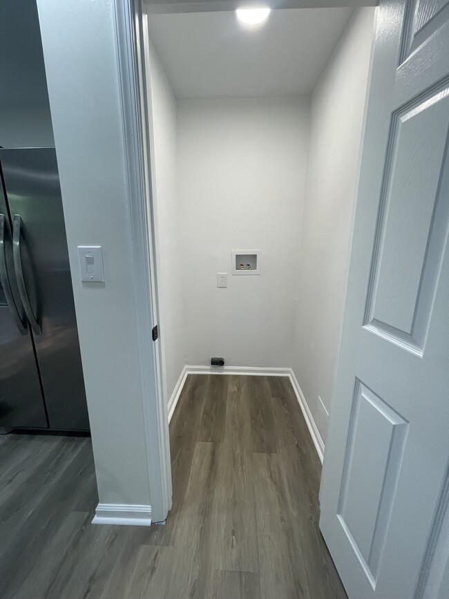 Foto del edificio - 119 Williamson Dr