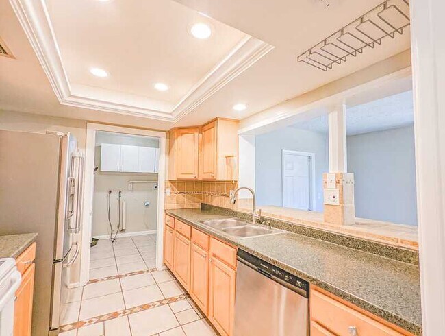 Photo - 2186 Greenbriar Blvd House