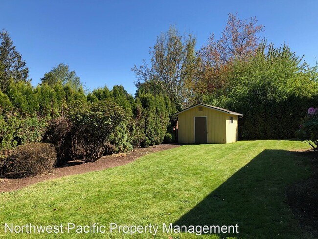 Building Photo - 3 br, 2 bath House - 211 Cherry Lane