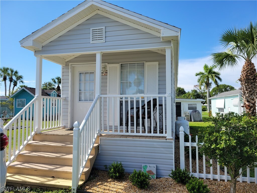 4 R V Rd, North Fort Myers, FL 33917 House for Rent in North Fort