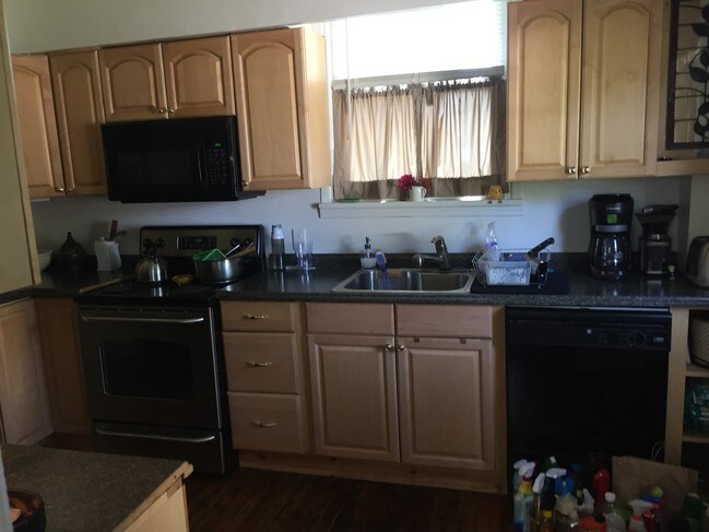 Building Photo - 1814 Williams Ave