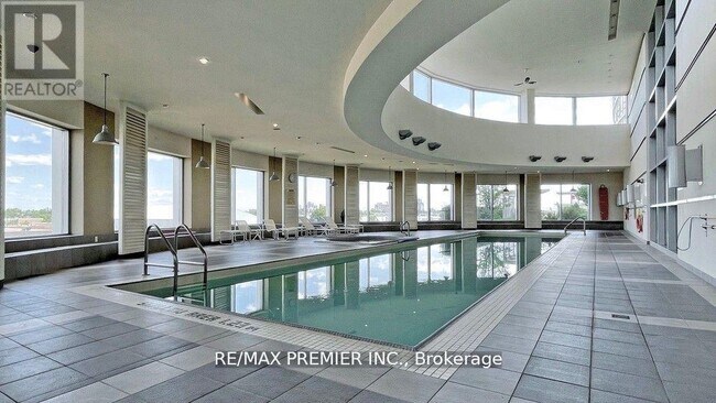 Building Photo - 36 Lee Centre Dr