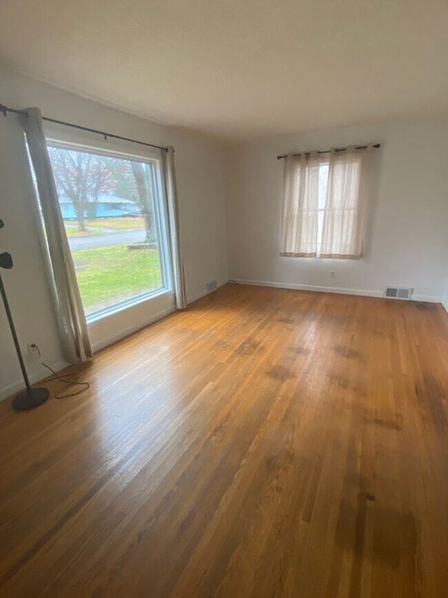 Foto del edificio - 1311 8th Ave NE