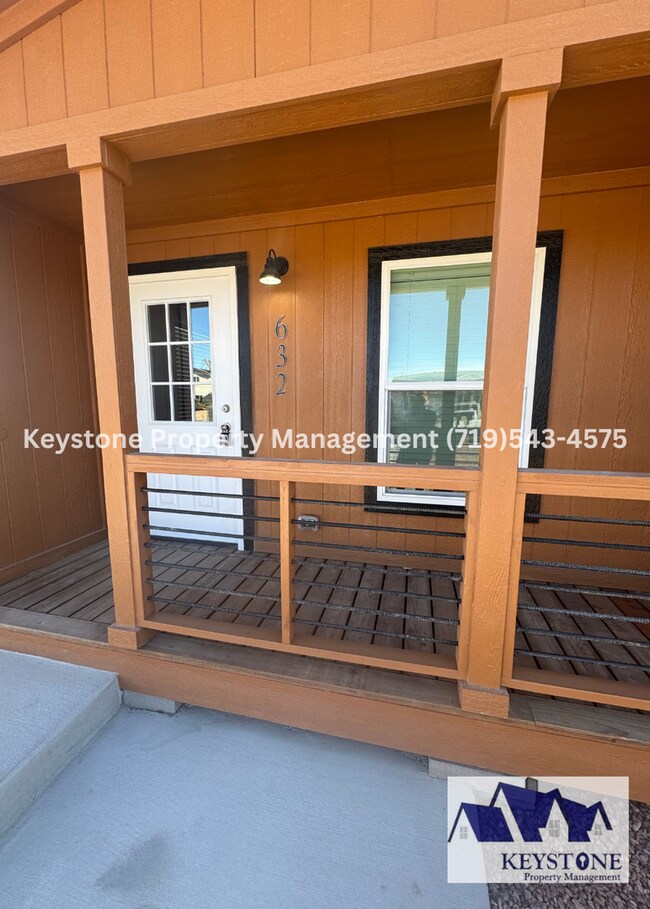 Foto del edificio - 632/634 Edna Lane