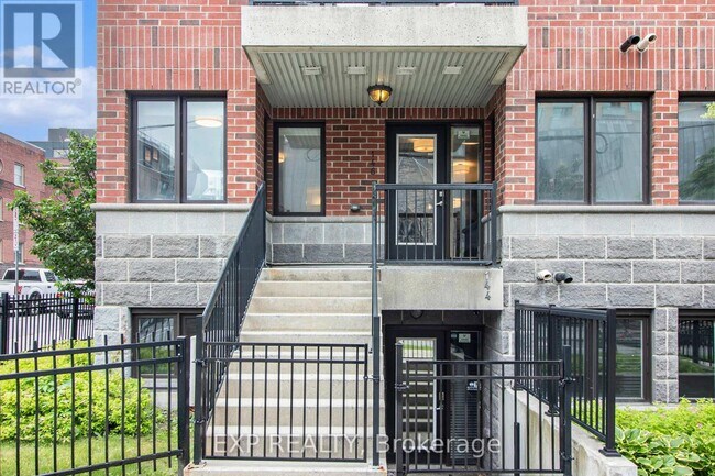 Photo du bâtiment - 146-146 Daly Ave