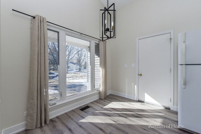 Building Photo - 1970 Cabriolet Ct