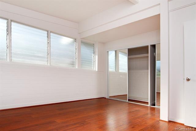Building Photo - 4205 Kahala Ave