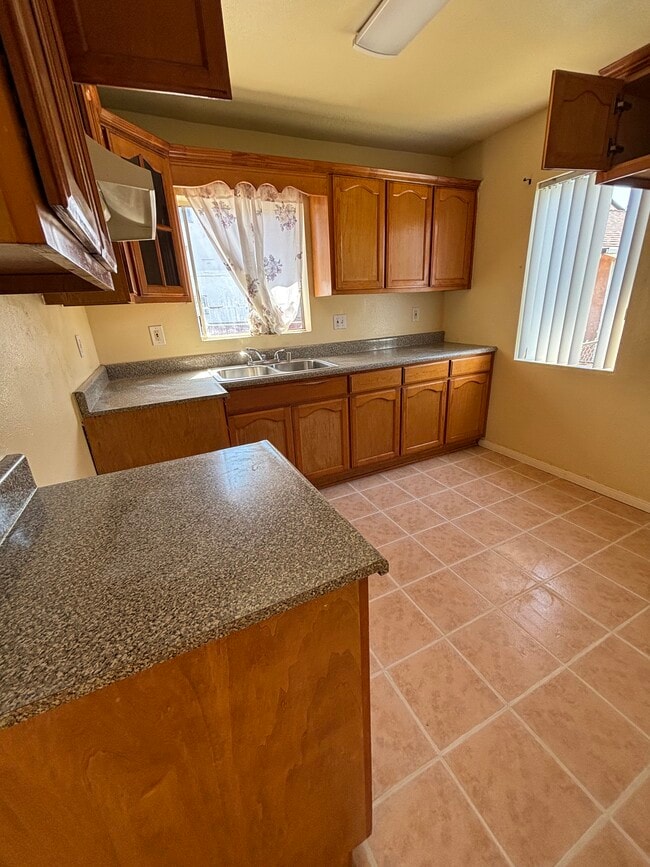 Foto del edificio - 6617 Purdy Ave