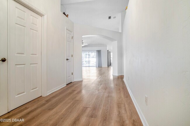 Foto del edificio - 6115 Sabal Point Cir