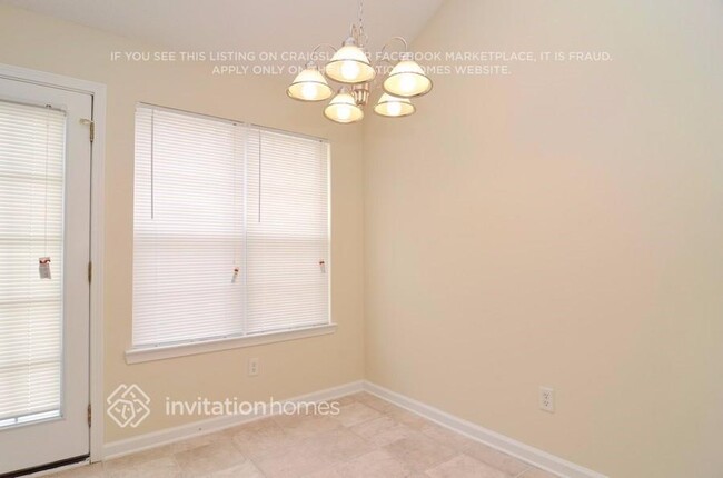 Foto del edificio - 8040 Highland Pkwy
