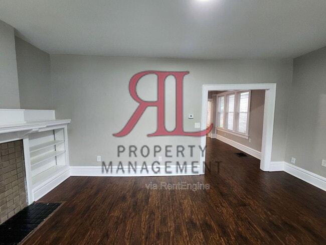 Building Photo - 644 S Champion Ave