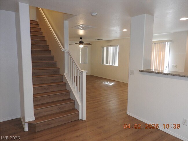 Foto del edificio - 906 Valetta Flat Ave