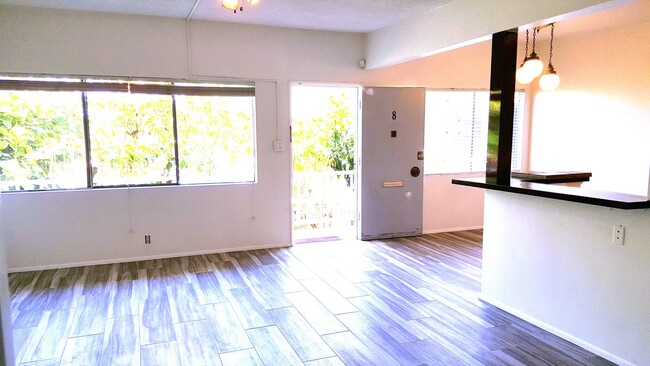 Building Photo - 1150 Manhattan Beach Blvd