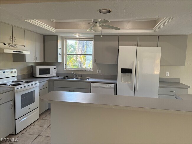 Foto del edificio - 374 Connecticut St