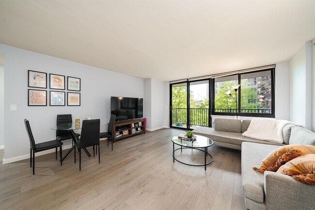 Foto del edificio - 700 Grove St