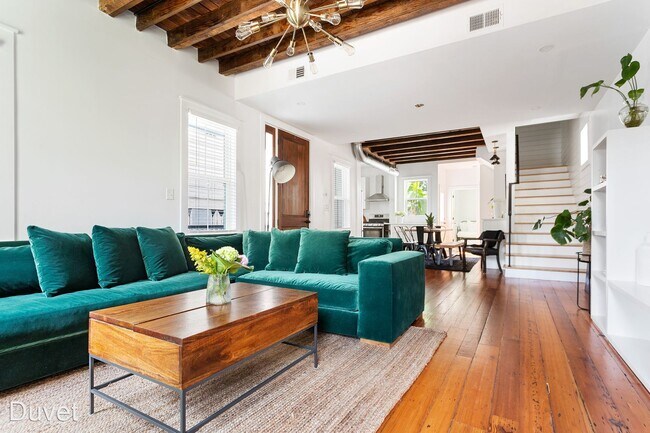 Building Photo - 4 br, 3 bath House - 188 Line St.